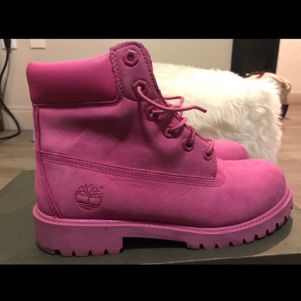 PINK TIMBERLANDS